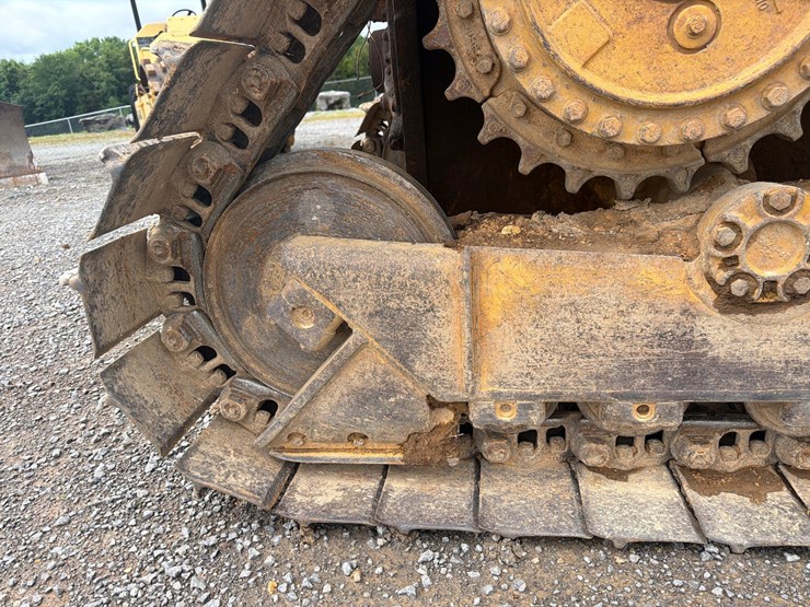 caterpillar-d4h-xl-image-17