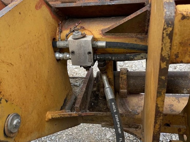 caterpillar-928gz-image-16