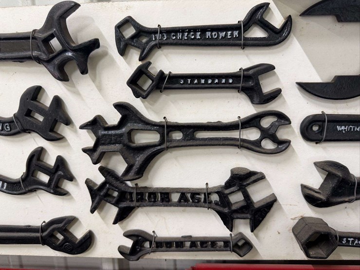 collection-of-cast-iron-wrenches-image-5