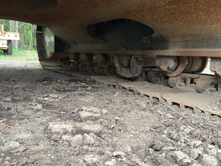 2012-hitachi-zx160-image-55