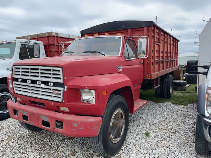 1982-ford-f700-image-2