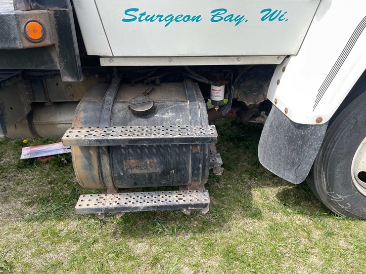 ford-l7000-image-40