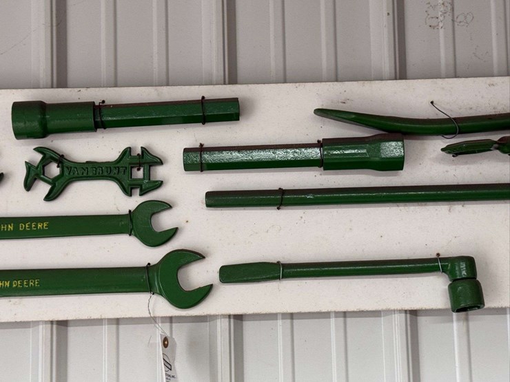 john-deere-and-van-brunt-implement-wrenches-image-4