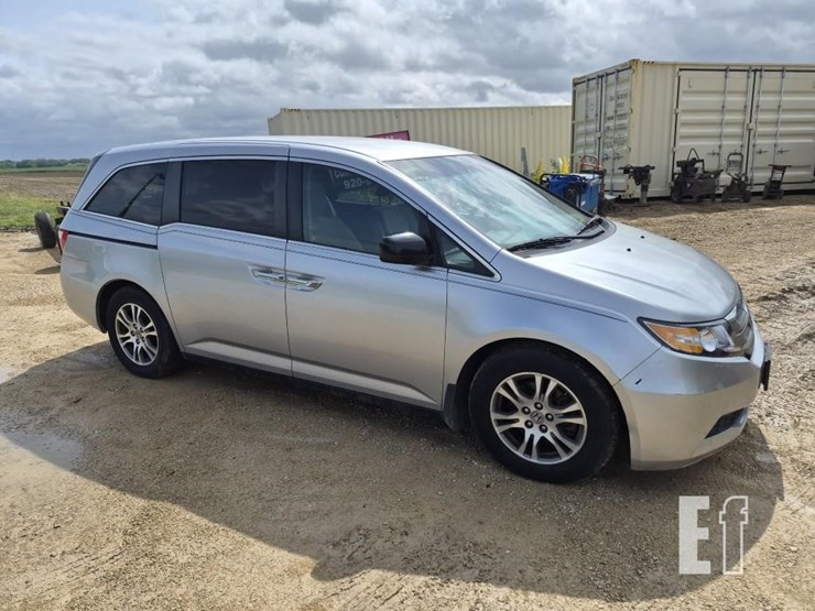 2011-honda-odyssey-image-4