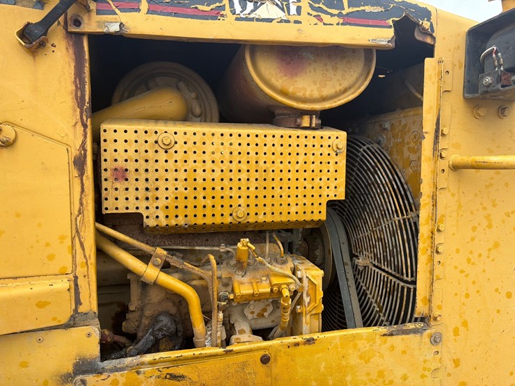 caterpillar-d4h-xl-image-18