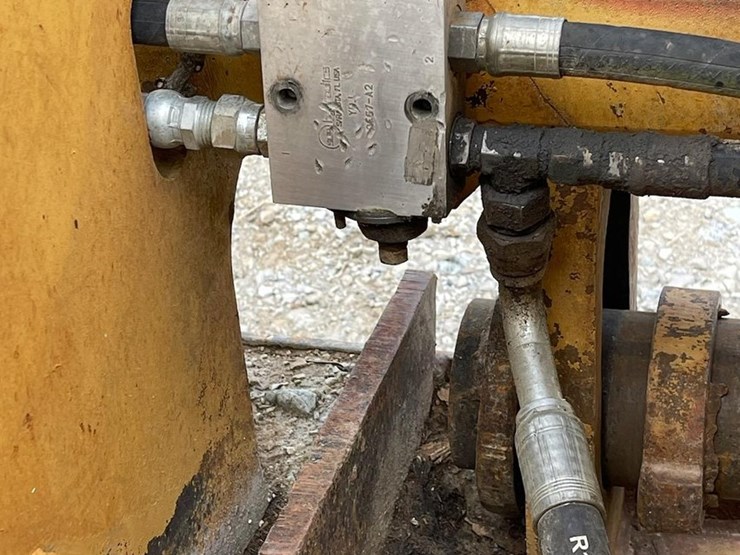caterpillar-928gz-image-17