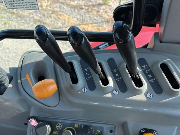 2018-mahindra-9110p-image-35