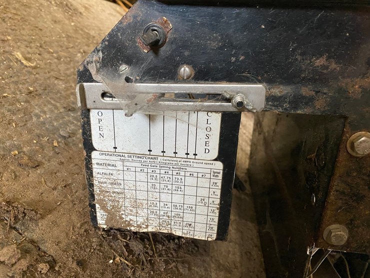 #3561-•-electric-seed-spreader-image-4