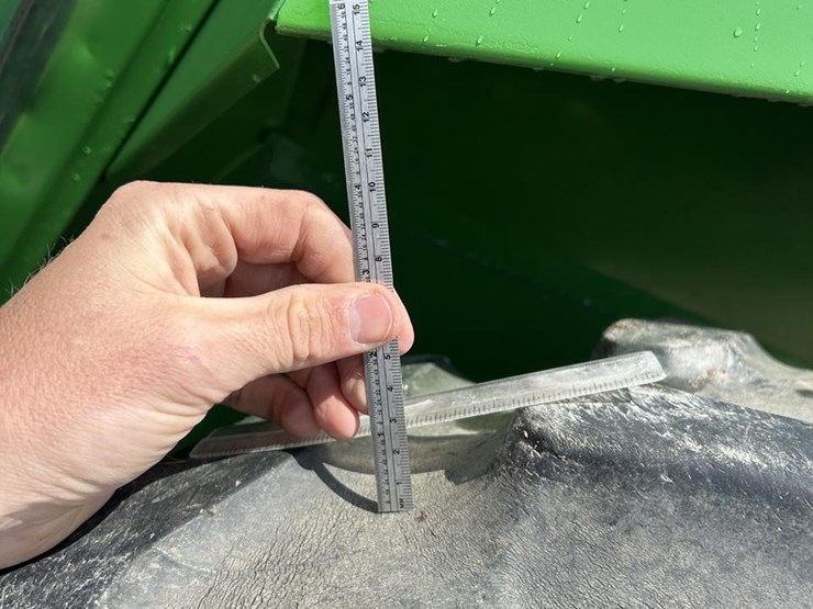 john-deere-4320-image-15