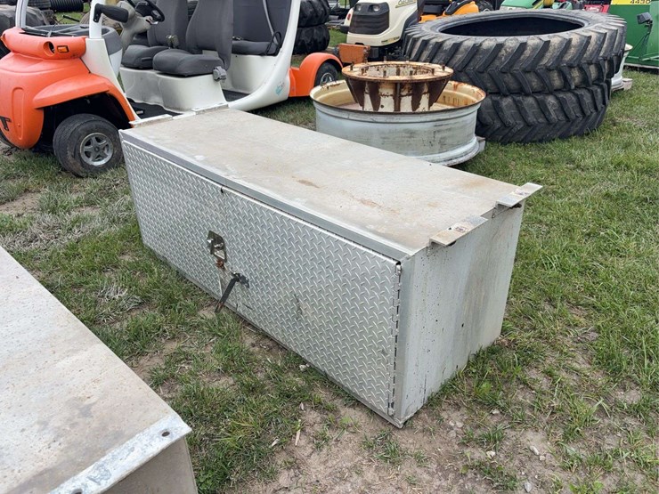 semi-step-deck-toolbox-image-1