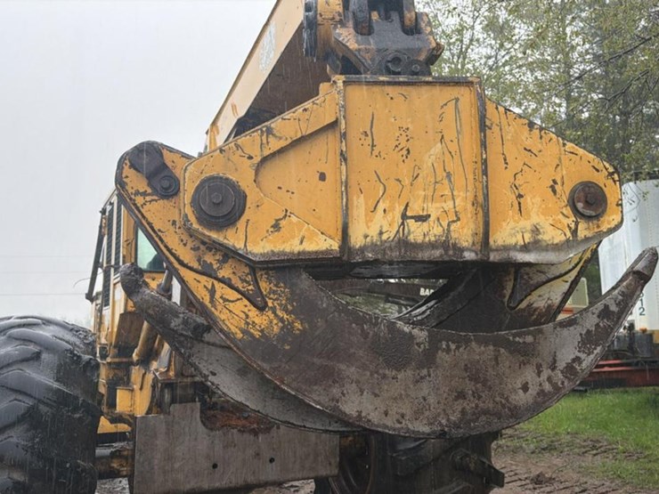 1996-deere-748g-image-10