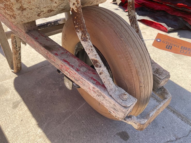 #6070-•-wheelbarrow-image-3