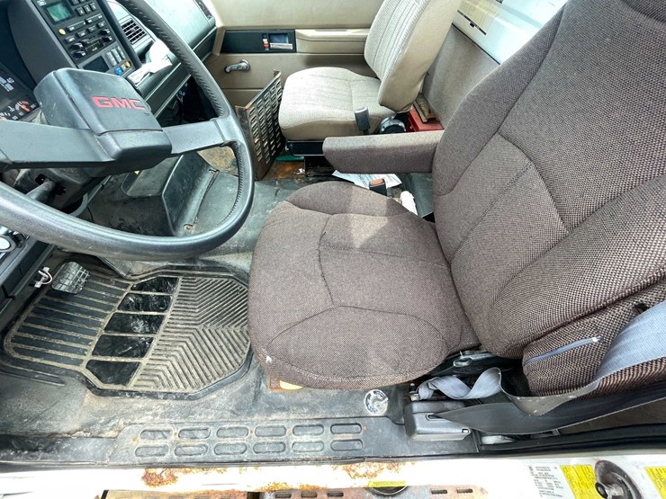 #4157-•-2000-gmc-c7500-(has-wi,-title)-image-87