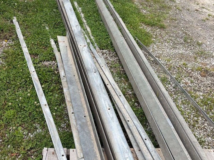 pallet-of-angle-iron-and-flat-steel-image-3