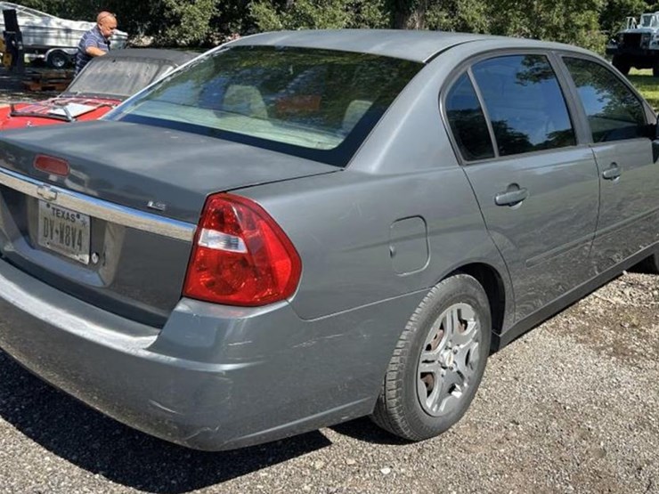 #4-•-2007-chevrolet-malibu-ls-image-6