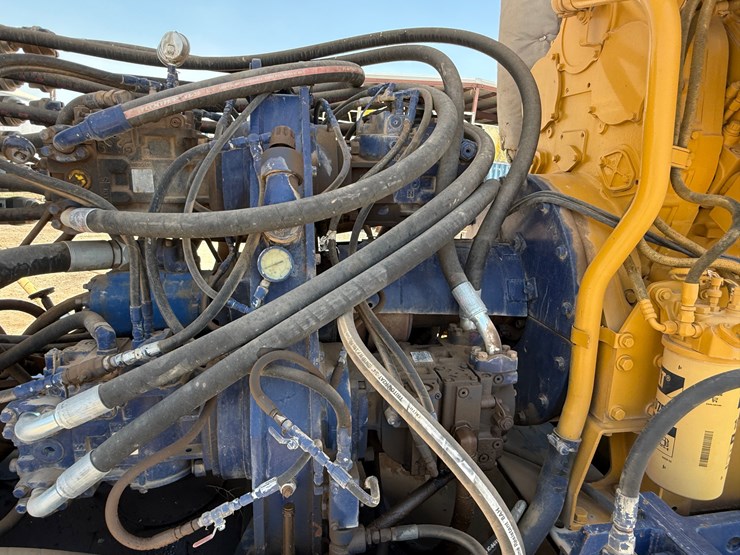 caterpillar-c32-image-11