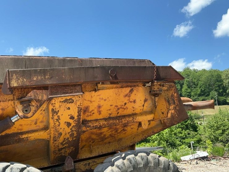 #131-•-bell-off-road-dump-truck-image-57