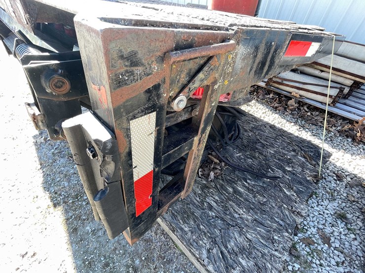 #4200-•-maxon-hydraulic-lift-gate-image-10
