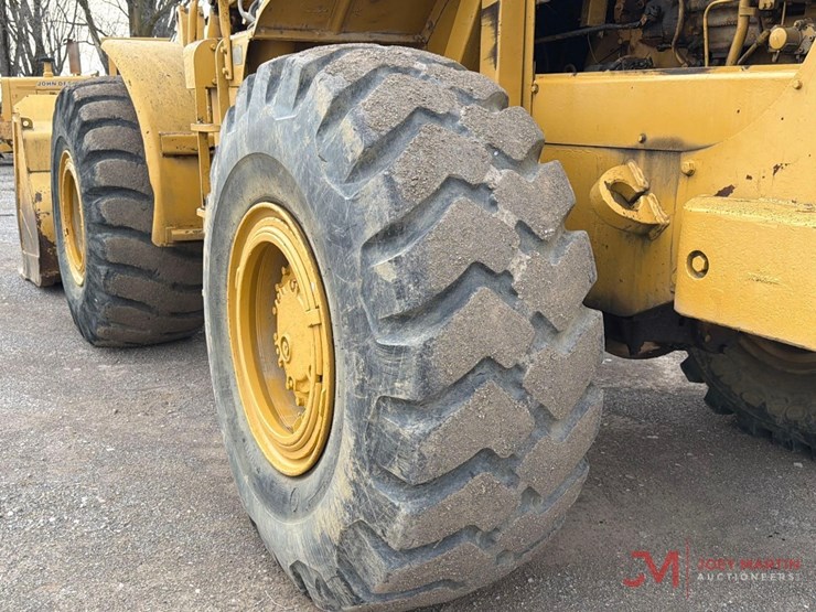 caterpillar-966-image-13