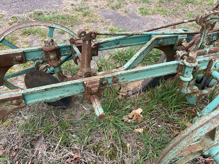 massey-harris-two-bottom-plow-image-4