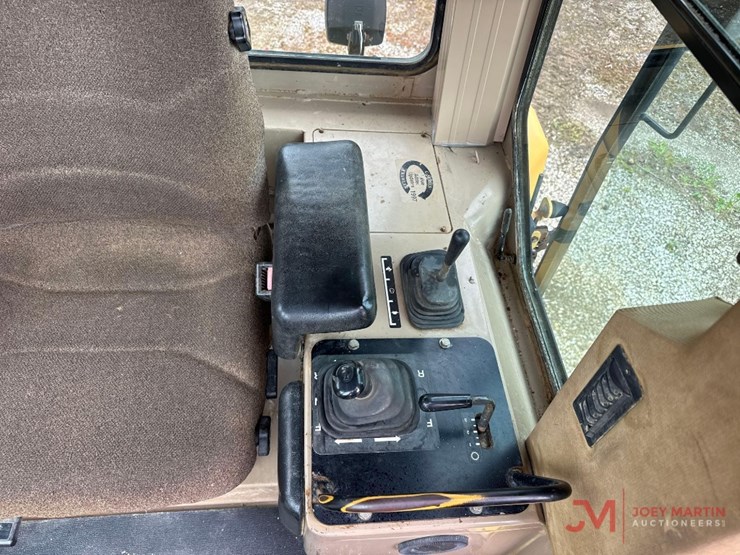 1996-deere-850c-image-24