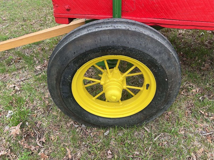 john-deere-wagon-image-10