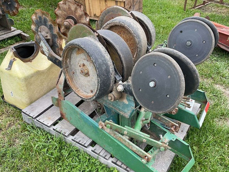john-deere-7000-image-1