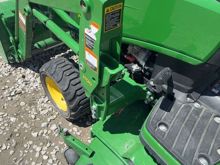 john-deere-1025r-image-8