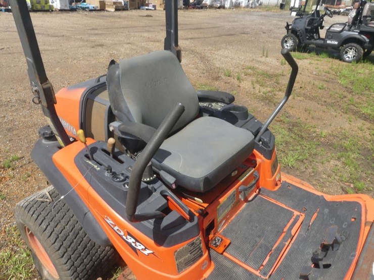 kubota-zd331-image-6