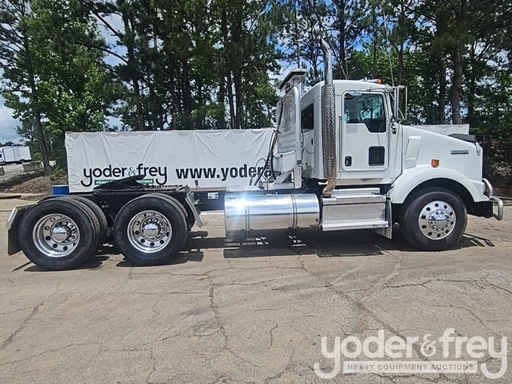 2020-kenworth-t800-image-6