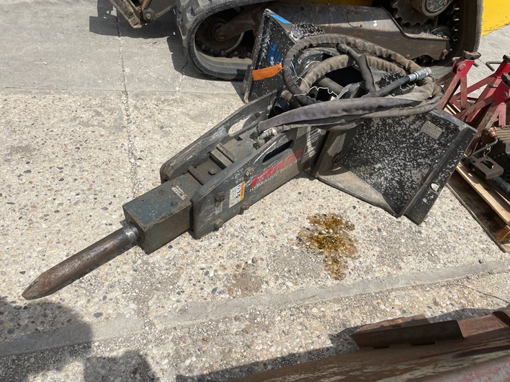 #6013-•-striker-tnb-4m-hydraulic-breaker-image-1