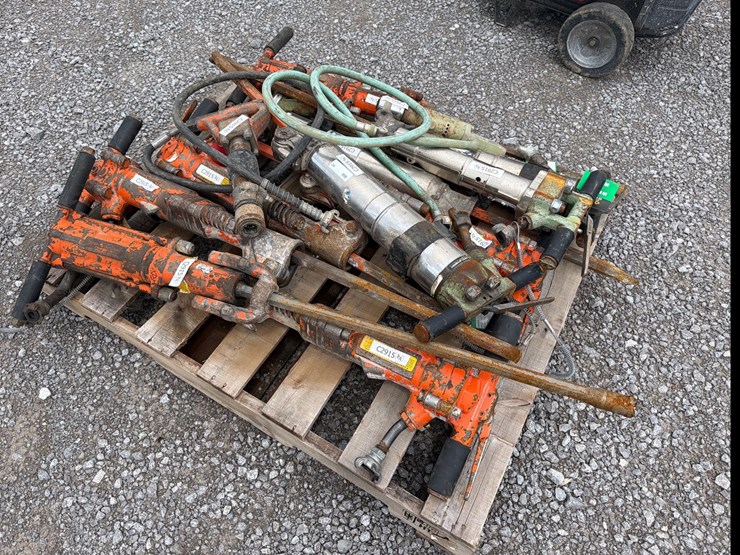 #62-•-pallet-of-air-hammers-image-1