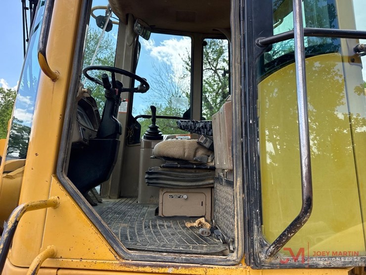2000-deere-544h-image-23