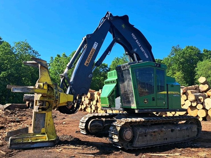 2016-deere-853m-image-35