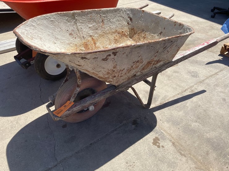 #6070-•-wheelbarrow-image-1