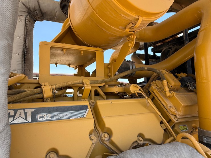 caterpillar-c32-image-9