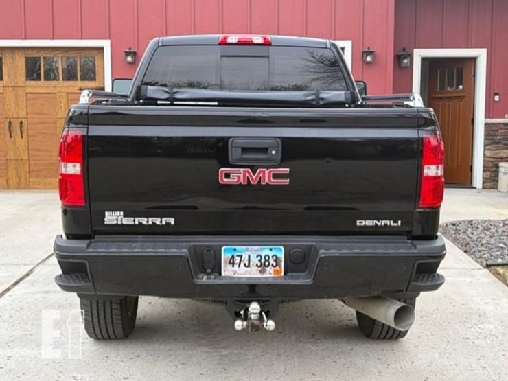 2019-gmc-sierra-2500hd-denali-image-4
