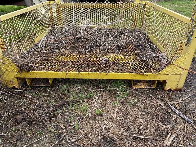 #3508-•-work-cage-with-fork-pockets-image-3
