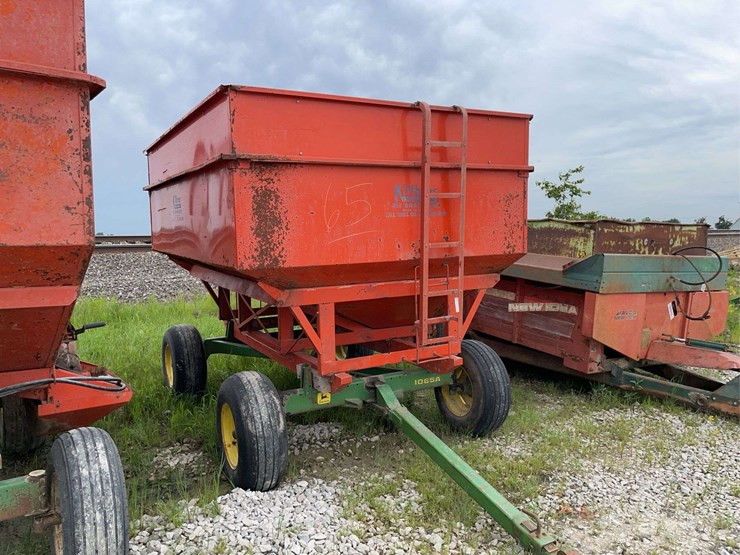killbros-gravity-wagon-on-jd-running-gear-image-2