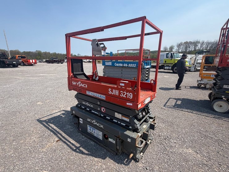 2019-skyjack-sjiii3219-image-2