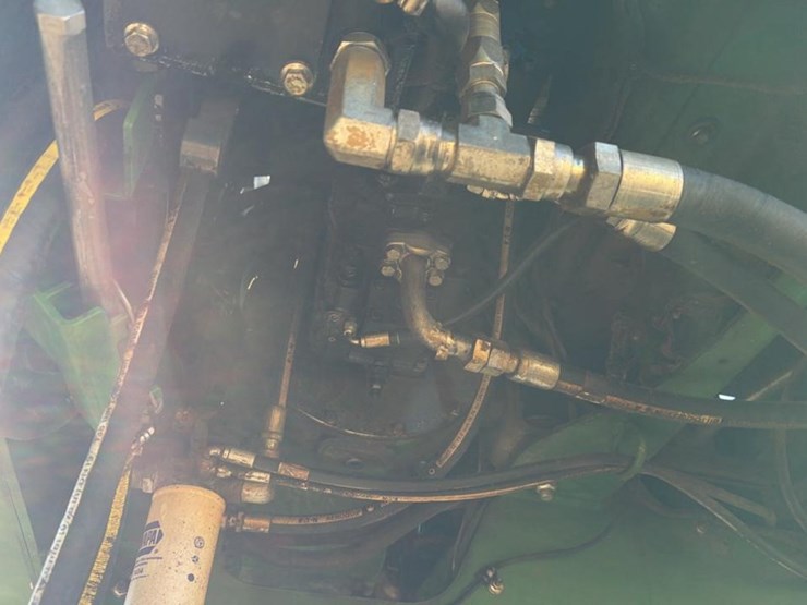 2018-deere-437e-image-25