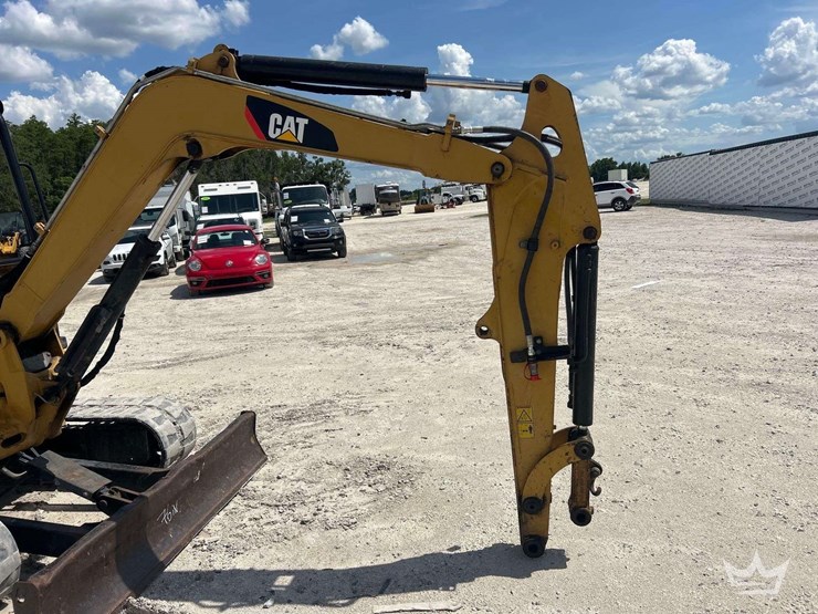 caterpillar-305e-mini-excavator-image-17