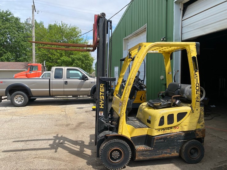 2016-hyster-h30ft-lp-forklift-image-1