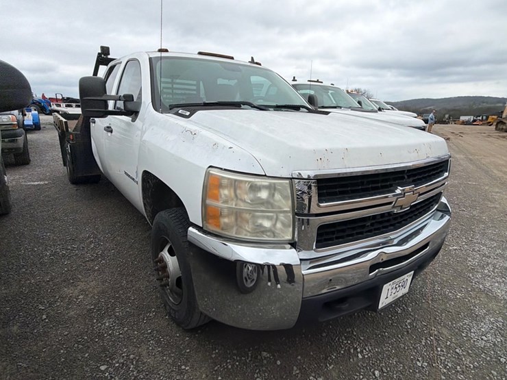 2007-chevrolet-3500hd-image-2