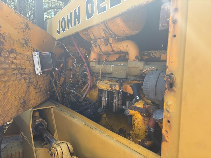 1983-john-deere-640-image-13