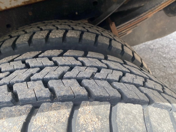 2019-ford-f-450-service-truck-image-68