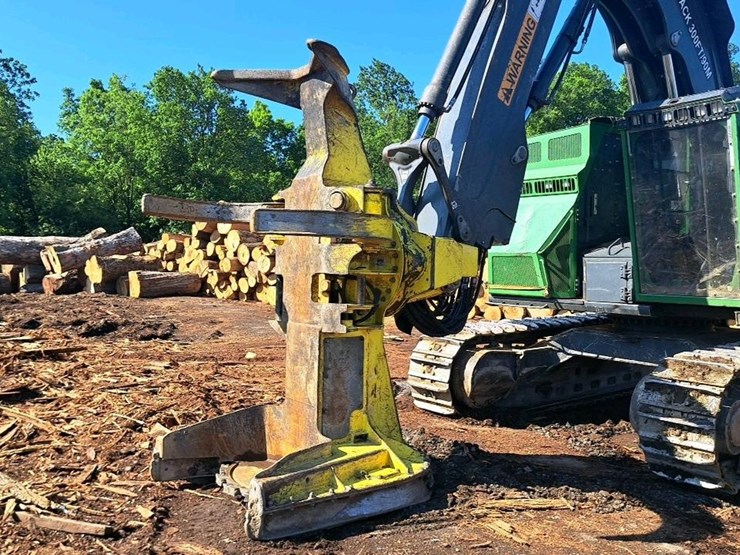 2016-deere-853m-image-23