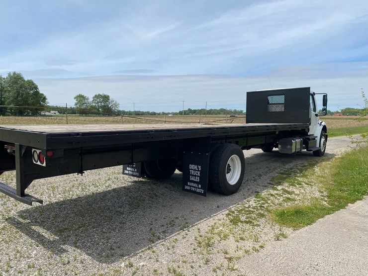 2013-freightliner-m2-flatbed-image-3