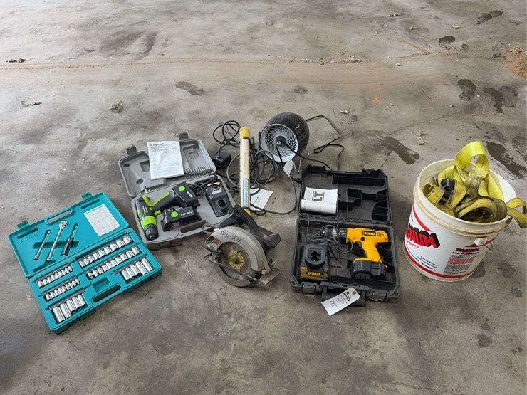 skilsaw-circular-saw,-allied-socket-set,-drills-and-more-image-1