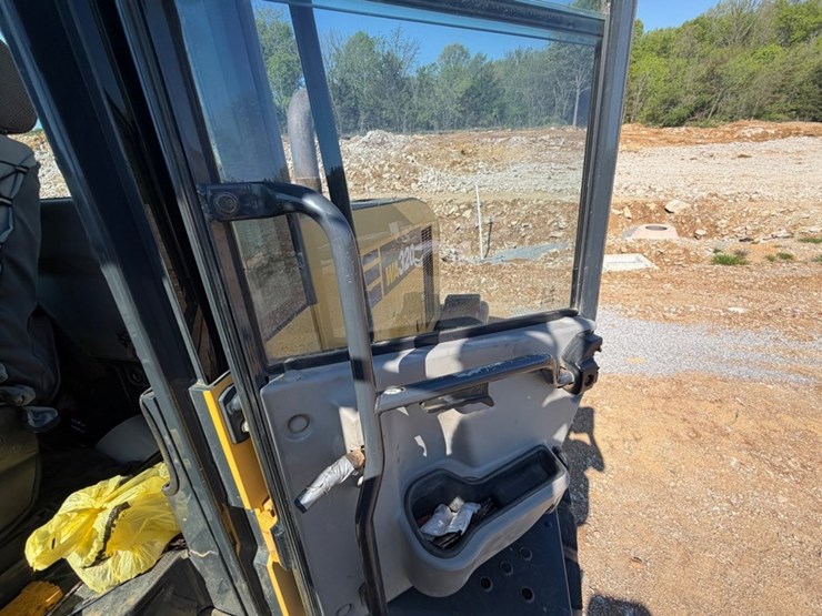 2016-komatsu-wa320-7-image-9